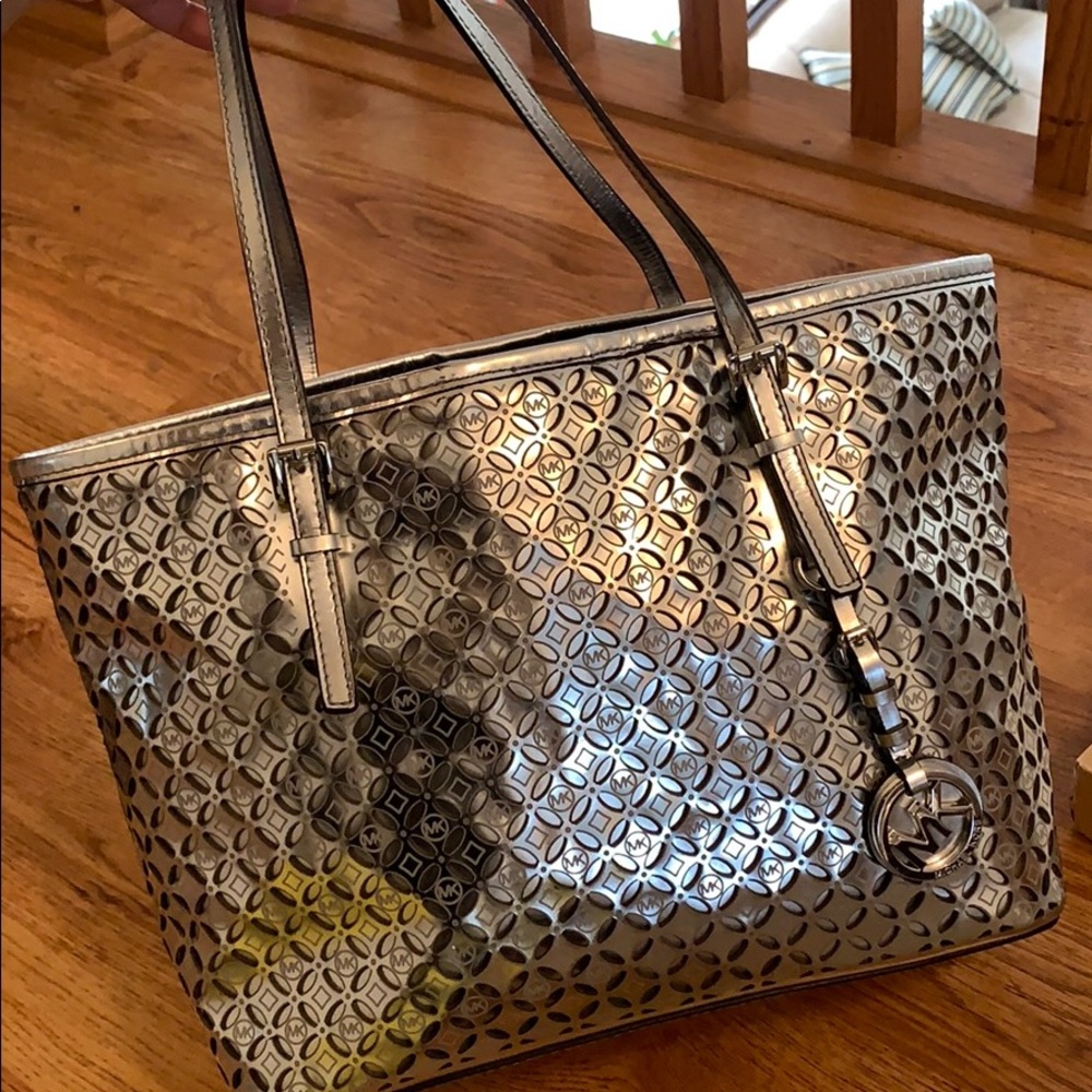 Sliver Michael Kors Purse